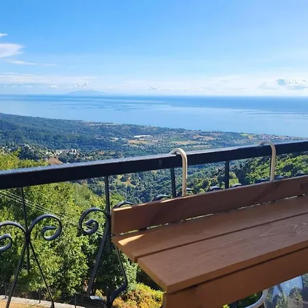 House Between The Sea And The Mountain * San-Giovanni-di-Moriani