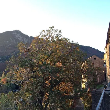 House Between The Sea And The Mountain Apartment *
