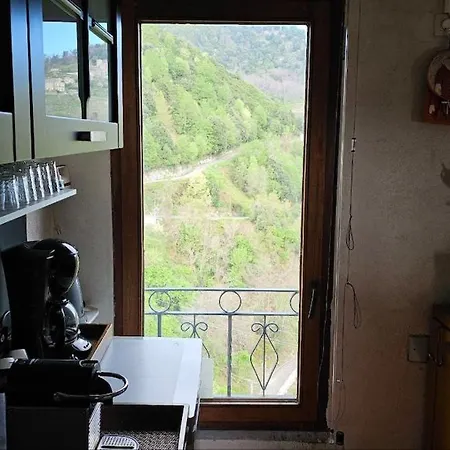 Apartment House Between The Sea And The Mountain