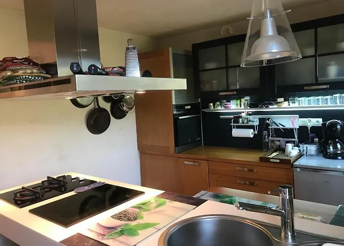 Apartment House Between The Sea And The Mountain